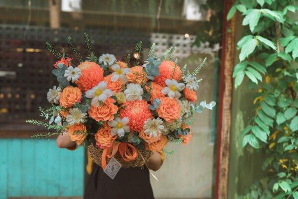 Tiệm hoa tươi quận Tân Phú: Địa chỉ tin cậy cho những bó hoa đẹp và tươi tắn