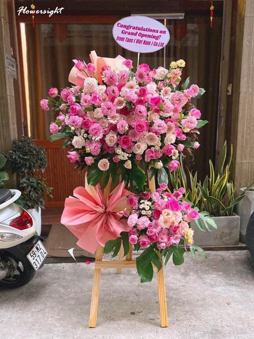 Lẵng Hoa Chúc Mừng Ngày Doanh Nhân Việt Nam: Ý Nghĩa Và Cách Chọn Lựa Hoàn Hảo 3